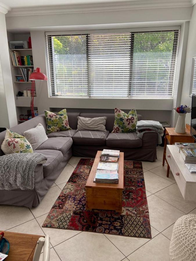 Modern, Centrally Located Dorp Street Apartment Stellenbosch Kültér fotó