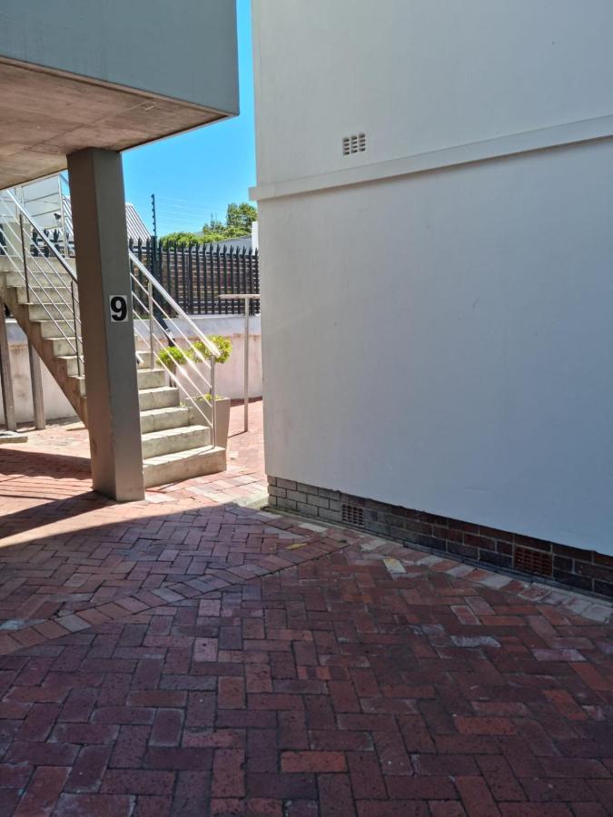 Modern, Centrally Located Dorp Street Apartment Stellenbosch Kültér fotó