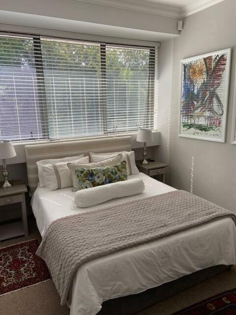 Modern, Centrally Located Dorp Street Apartment Stellenbosch Kültér fotó