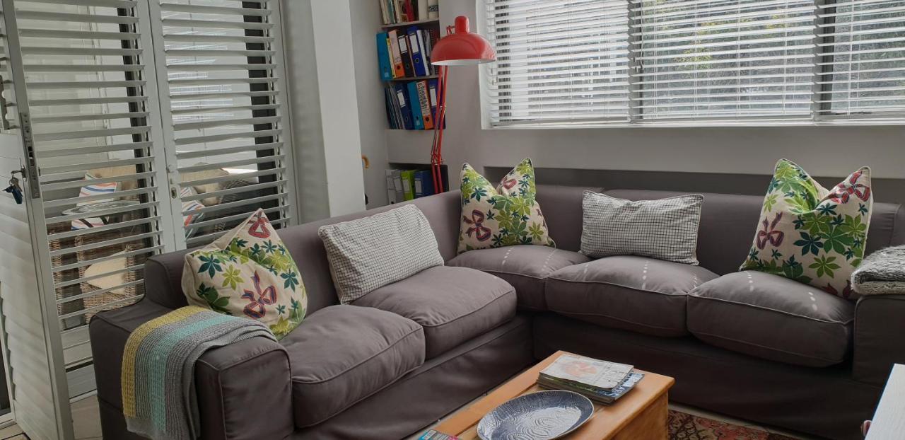 Modern, Centrally Located Dorp Street Apartment Stellenbosch Kültér fotó